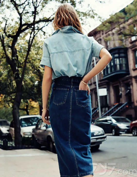 牛仔搭配图片女,牛仔搭配什么鞋,牛仔搭配什么衣服好看