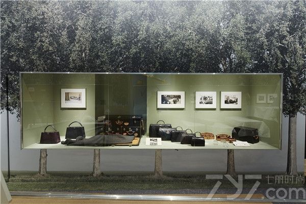 LV展巴黎举办：一百年来欧洲上流社会是如何旅行的？