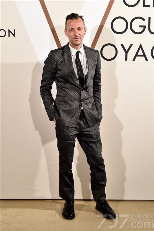 LV展巴黎举办：一百年来欧洲上流社会是如何旅行的？