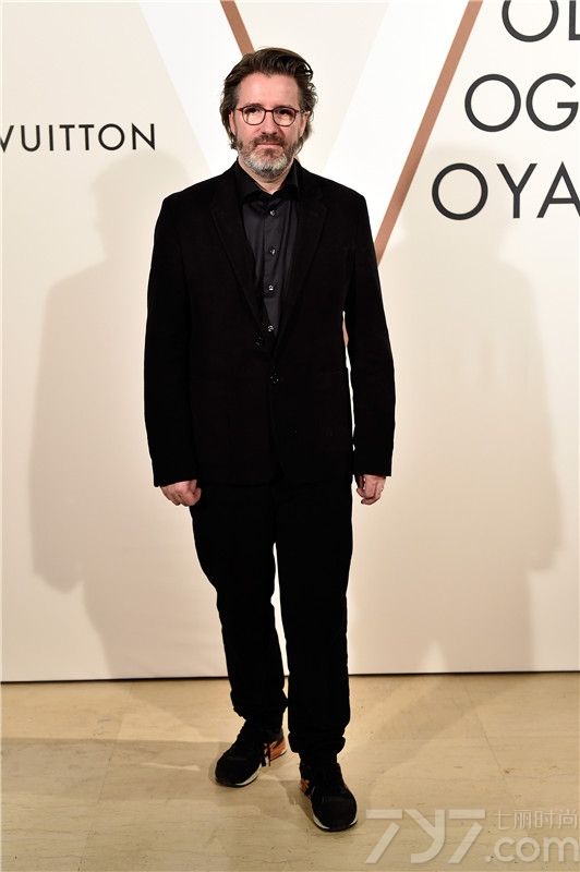 LV展巴黎举办：一百年来欧洲上流社会是如何旅行的？