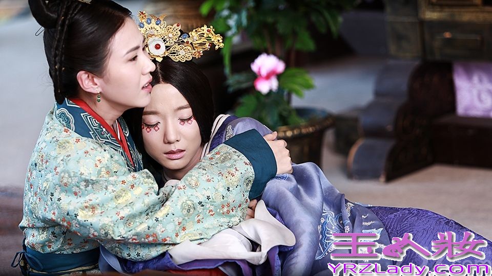 近日，由王珞丹、林峰、李欣聪、周丽淇等联袂主演的《卫子夫》正在卫视热播，该剧讲述了汉武帝刘彻（林峰饰）的第二任皇后卫子夫（王珞丹饰）从一个平凡歌姬变身一代贤后，与汉武帝厮守四十八年的传奇故事。青年演员李欣聪在剧中饰演卫子夫的好姐妹沈葭，默默守在身边不离不弃，鼓励和支持着她。而由李欣聪饰演的沈葭剧照也于今日曝光，图中沈葭与卫子夫相互依靠，并时刻陪伴在卫子夫身边，姐妹情深。