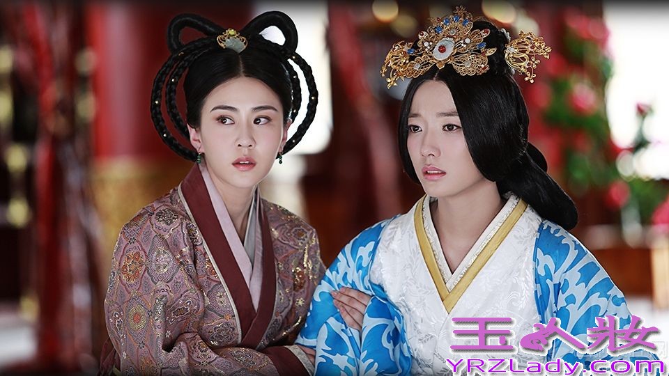 近日，由王珞丹、林峰、李欣聪、周丽淇等联袂主演的《卫子夫》正在卫视热播，该剧讲述了汉武帝刘彻（林峰饰）的第二任皇后卫子夫（王珞丹饰）从一个平凡歌姬变身一代贤后，与汉武帝厮守四十八年的传奇故事。青年演员李欣聪在剧中饰演卫子夫的好姐妹沈葭，默默守在身边不离不弃，鼓励和支持着她。而由李欣聪饰演的沈葭剧照也于今日曝光，图中沈葭与卫子夫相互依靠，并时刻陪伴在卫子夫身边，姐妹情深。