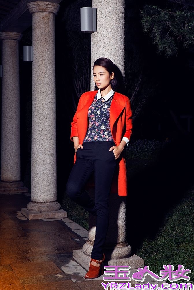 近日，刘涛曝光了一组时尚大片，女神范儿十足。刘涛在一档真人秀节目里展示了旅行居家的“无敌神功”。再加上无敌甜美笑容和无可挑剔的时尚品位，2014年的刘涛晋升为“零差评女神”。