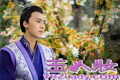 李易峰，中国男演员、歌手。1987年5月4日生于四川成都，毕业于四川师范大学电影电视学院。《古剑奇谭》百里屠苏扮演者李易峰走红剧照来袭。