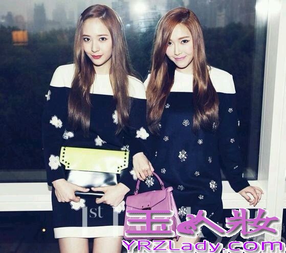 韩国郑氏姐妹，不管是在韩国娱乐圈还是在内地娱乐圈，都是很多粉丝以及时尚达人模仿的对象，近日郑氏姐妹一起某为杂志拍摄了一组画报写真，画报中，姐妹俩各自不同的美丽，将多种服饰以及时尚配饰完美的演绎，亮瞎眼的完美装扮，以及精致的美貌不引人注目都不行。