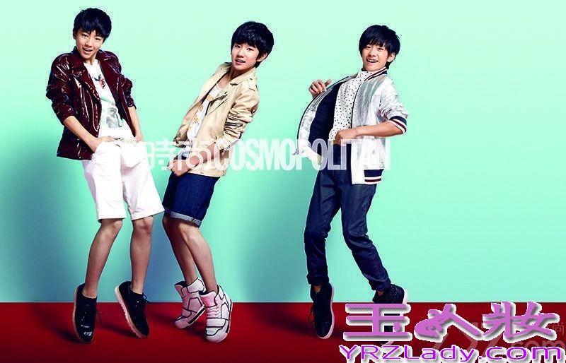 近日TFBoys拍摄了一组阳光写真，三位成员把酷帅萌三个字全都占了，竟然能把 “酷帅”和 “乖萌”毫无违和感地混搭在一起，三个人都是一脸阳光的无忧笑容，用青涩的嗓音唱着自己都不太懂的温暖情歌，听得人心里萌萌哒，难怪那么多阿姨粉、姐姐粉都大呼hold不住。