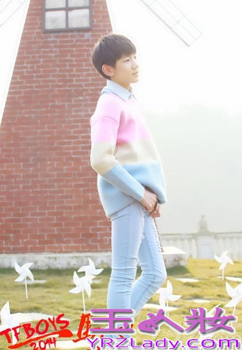 TFBOYS偶像组合，成员有王俊凯、王源、易烊千玺。十四五岁的三小只，是名符其实的“嫩偶”。TFBOYS有多红？相信大家都已清楚，下面就为大家分享小鲜肉tfboys的日常生活照，一起来看看吧！