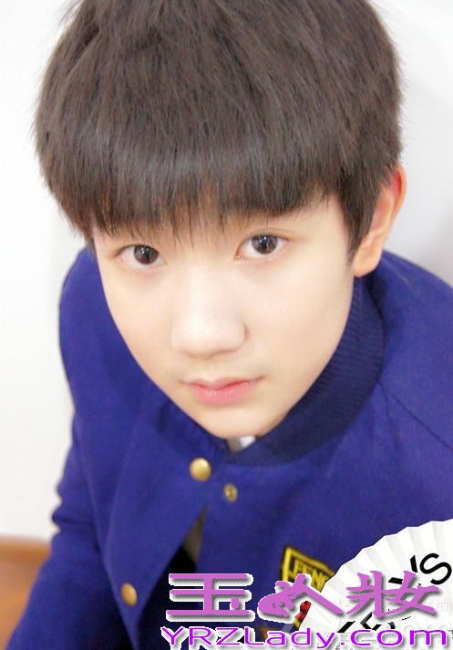 TFBOYS偶像组合，成员有王俊凯、王源、易烊千玺。十四五岁的三小只，是名符其实的“嫩偶”。TFBOYS有多红？相信大家都已清楚，下面就为大家分享小鲜肉tfboys的日常生活照，一起来看看吧！