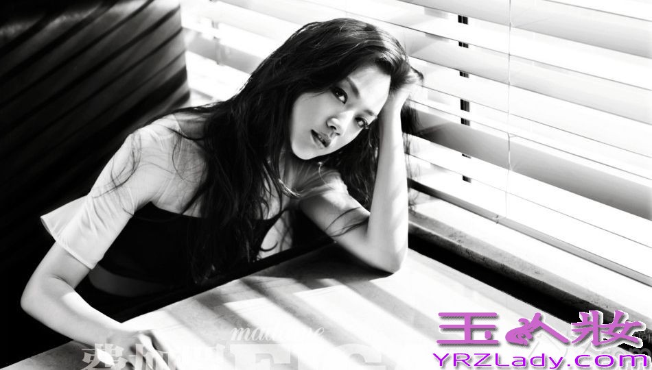 女神汤唯大婚，你心碎了吗？大家都觉得汤唯很美，但是具体的哪里令人惊艳却说不出，五官单独看不是特别美丽，但是放在一起却能令人移不开视线，下面盘点大众女神汤唯性感绝美的瞬间。