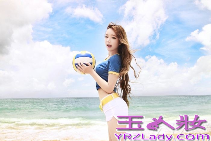 天气转热，比天气更热的话题似乎只有南非世界杯。裴紫绮对足球的不解情缘，从拍摄足球宝贝到爱上足球成为铁杆球迷，让粉丝们除了她的歌声外，了解到了她为足球疯狂的另一面。裴紫绮表示，“这届世界杯，必须是阿根廷队该出手的时候啦！如果说到本届最喜欢的球星，那就是梅西，虽然梅西两届世界杯球荒，8年、98月、2922天，一直没有放弃，终于在本届大放光彩。这份坚持正是我喜欢梅西的主要原因。”