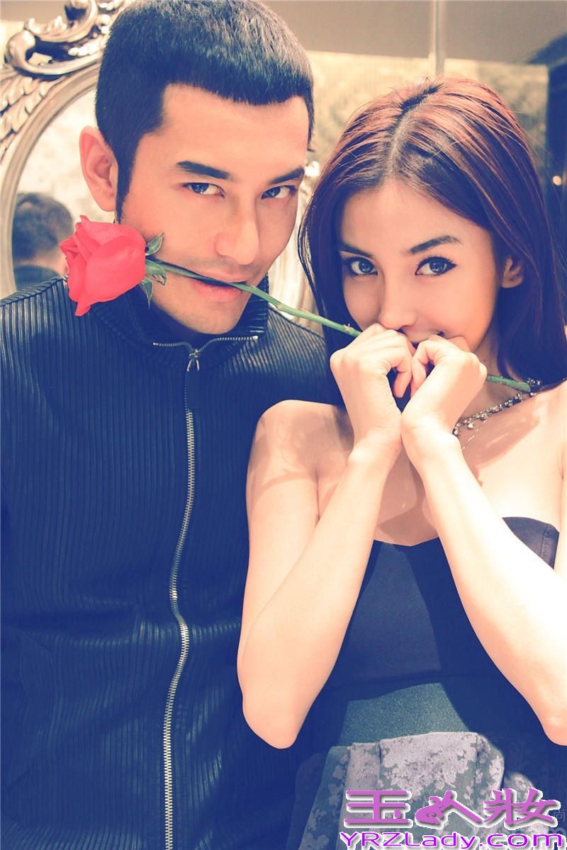 近日，网络曝黄晓明办离婚证明，引网友热议，相关人士证明，黄晓明不是为了离婚，而是准备在青岛买房，不管怎样黄晓明与angelababy是娱乐圈中最甜蜜幸福的一对，现在就来欣赏甜蜜写真吧！