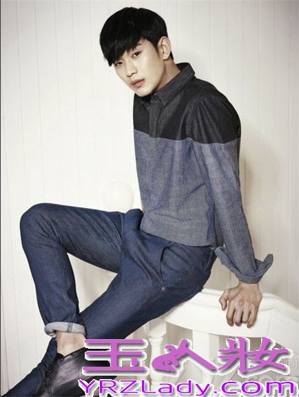 因为《来自星星的你》大红大紫的金秀贤，在剧中以冷男的形象让很多MM为之癫狂，冷酷的眼神展现了他独特的魅力。下面一起看看金秀贤最新写真图片，牛仔风尚帅气带感。