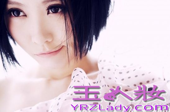 华谊音乐旗下当红歌手、华语乐坛顶级唱将姚贝娜，2013年末推出的全新唱片《1/2的我》已于市场热卖许久，并成绩喜人。作为姚贝娜全新出发后的首张唱片，唱片中全部歌曲都由当今华语乐坛顶级词曲和制作人为其量身打造，整张唱片可谓诚意十足。据悉，27日姚贝娜将现身北京爱琴海购物中心与歌迷见面，分享此张唱片的背后故事。