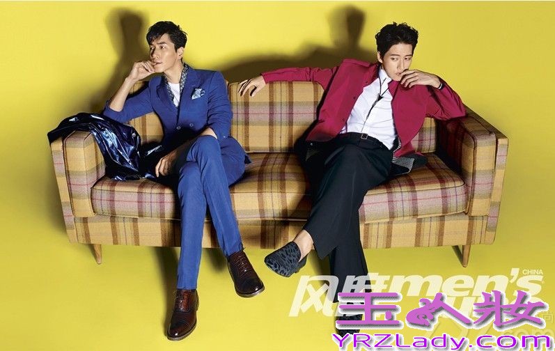 近日《风度men’s uno》杂志十周年之际，邀请了十位男明星为其拍摄纪念刊的封面，其中包括朴海镇张亮，据悉他们在私底下是很好的朋友，这次能够一起工作他们非常开心，朴海镇以一袭红衣首登内地杂志封面，而张亮则用帅气西装登上杂志封面，两位好基友完美演绎出气质暖男的风范！