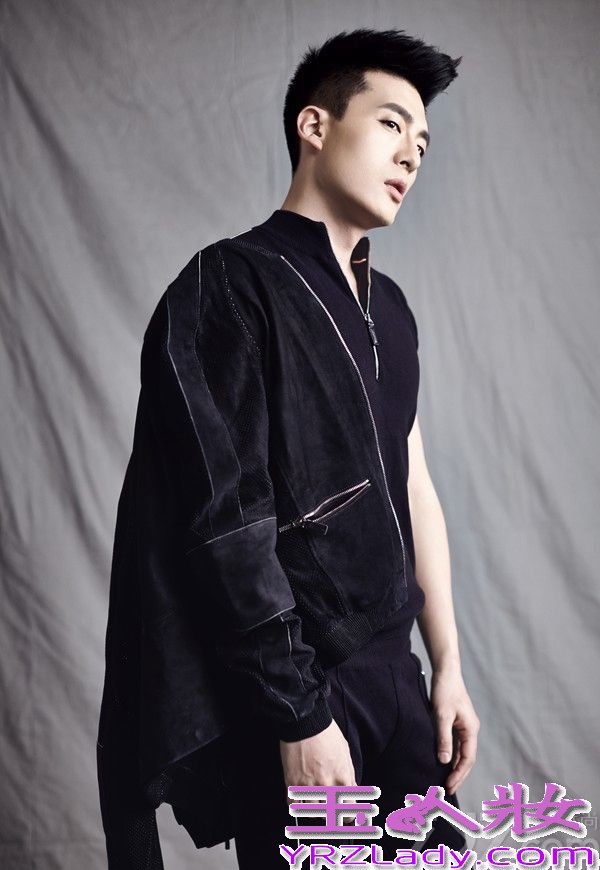 孙艺洲出演《爱情公寓》系列电视剧而走红，日前在拍电视剧《步步惊情》，与刘诗诗吴奇隆合作，观众都期待着孙艺洲的新表现。在未看到孙艺洲出场前，先来欣赏下他拍摄的新个人写真吧！身材一级棒被赞是国产长腿帅哥。