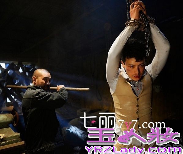 准备受期待的《步步惊情》已播出，被成为《步步惊心》的现代版，在剧中孙艺洲惨遭活埋一段的剧照也提前曝光了。当谈起这次拍摄经历，孙艺洲称，太真实了，简直是活埋真人秀。现在就来看看吧！
