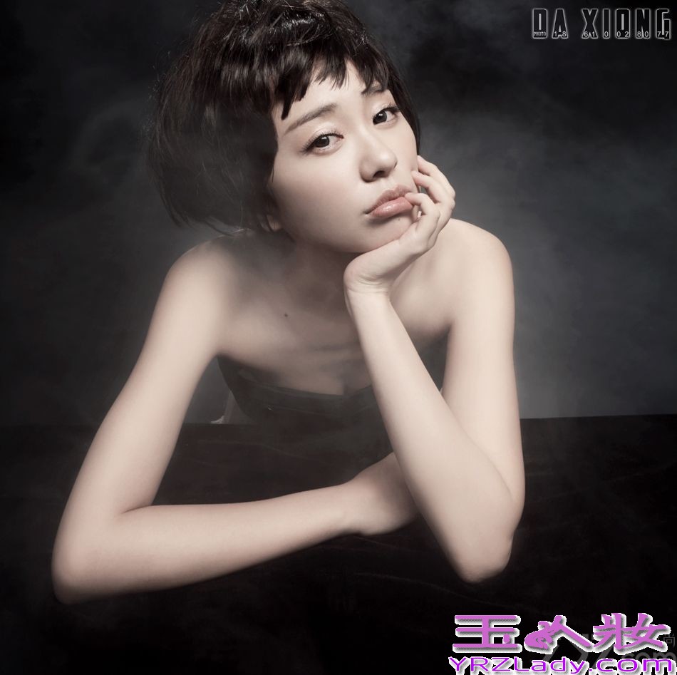 日前，演员孙耀琦曝光一组帅气中性写真，片中孙耀琦俏皮短发，干练率真，尽显风采。由孙耀琦主演的电视剧《隋唐英雄》正在江苏卫视热播，孙耀琦饰演女一号樊梨花。