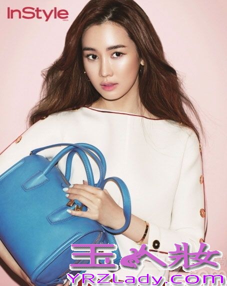 女神李多海主演的韩国MBC周末电视剧《酒店之王》，将于本周五晚正式开播。此次合作的演员也是2005年《我的女孩》中有过合作的李多旭。在时隔8年之后，在这部新剧中，两位再次担任男女主角。其中李多海主演的角色是以开朗、坚强的阿莫奈，述了阴谋和背叛等。剧情围绕韩国内唯一一家七星酒店展开，喜欢李多海和李东旭的粉丝们也可以再次两位的爱情戏份！