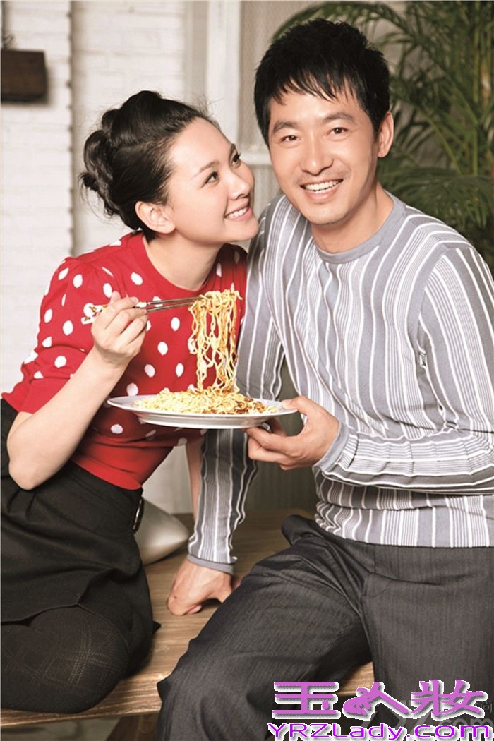 2007年，郭晓冬程莉莎牵手步入婚姻殿堂，婚后，郭晓冬与妻子程莉莎始终恩爱如初，并诞下爱情结晶。回顾夫妻二人过往的幸福脚印，七年之暖甜蜜美满。
