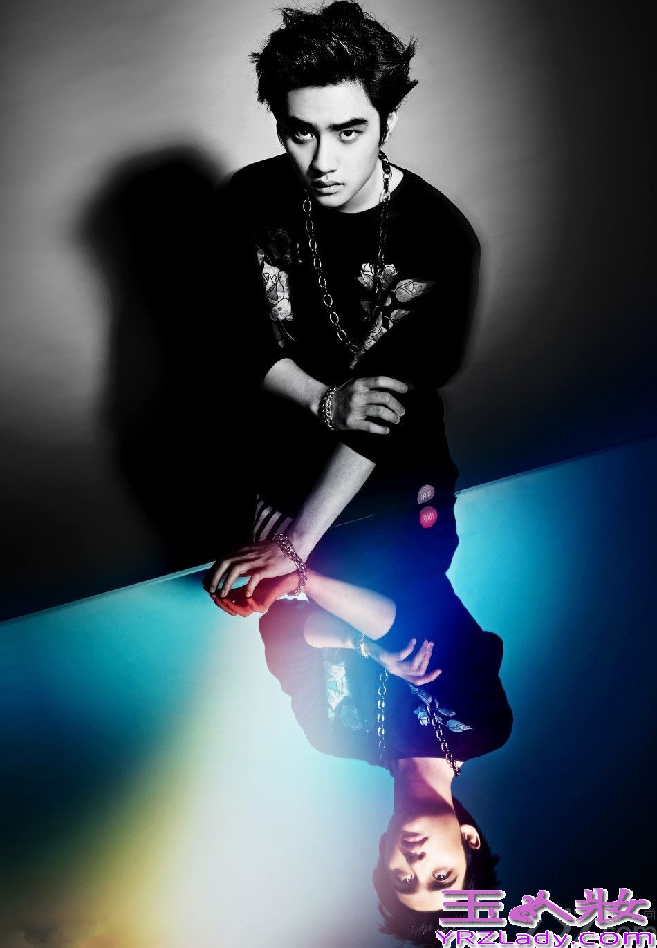 即将回归月坛的韩国男团EXO新专辑造型图片全曝光，成员们在在梦幻般的镜面倒影下，展现出更加独有魅力的型男气息，2014年4月8日EXO也迎来了出道两周年庆，一起来欣赏EXO最新高清图吧！