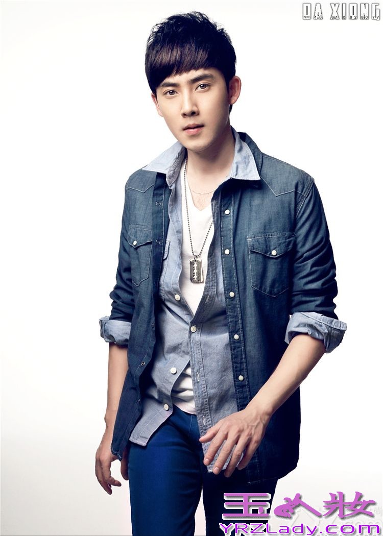 近日，演员张睿曝光一组最新写真，片中张睿化身温暖型男，一身牛仔打扮时尚阳光。在正在热播的电视剧《隋唐英雄4》中，张睿饰演“扫北王”罗通。