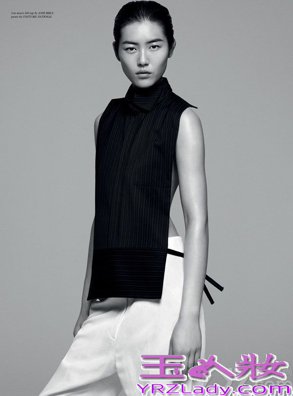 中国超模刘雯登上《RIKA》杂志，成为其最新一期封面女孩，并拍摄了一组时尚写真大片。大片中，刘雯干练地将硬朗帅气中性风演绎得维妙维肖！