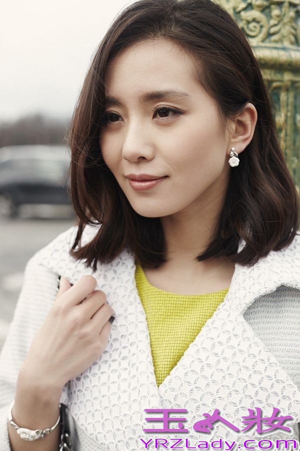 在巴黎时装周期间，刘诗诗携手新浪走入巴黎街头，被独特的法式风情感染其中。片中，刘诗诗漫步于巴黎的大街小巷，以一个东方人的视角在解读异域风情。