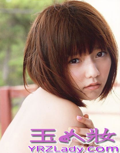 AKB48是日本当红的女组合，均是90后，萌妹岛崎遥香写真曝光，展现出发妙龄少女的青春活力与甜美。