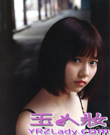 AKB48是日本当红的女组合，均是90后，萌妹岛崎遥香写真曝光，展现出发妙龄少女的青春活力与甜美。