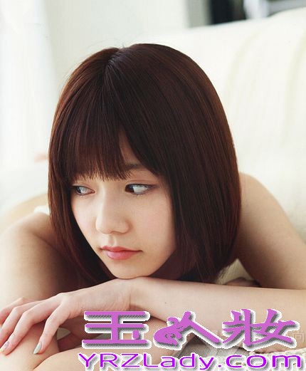 AKB48是日本当红的女组合，均是90后，萌妹岛崎遥香写真曝光，展现出发妙龄少女的青春活力与甜美。