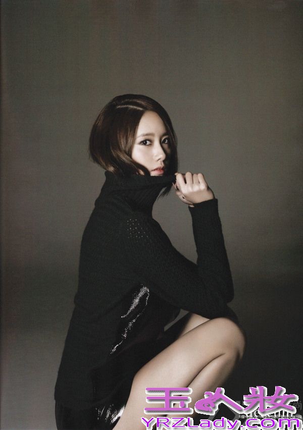 少女时代允儿是组合里的老幺，一直以清纯的形象示人，这次允儿转换魅力，变身性感熟女，一展韩国美女Feel，一起来看看吧！