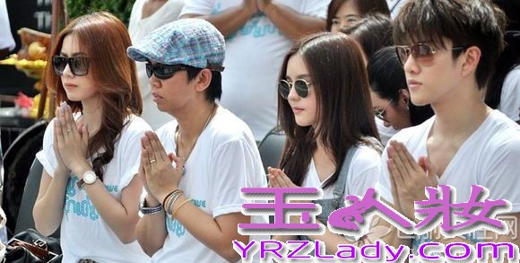 泰版的《浪漫满屋》在微博上刮起了一股小清新风，收视率也居高不下，与宋慧乔Rain主演的《浪漫满屋》不相上下，都得到了许多粉丝的喜爱。在剧里亲密无间的李海娜Mike，在私底下也非常亲密哦！喜欢他们的朋友可以来看看哦！