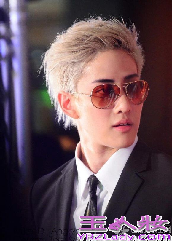 泰版的《浪漫满屋》在微博上刮起了一股小清新风，收视率也居高不下，与宋慧乔Rain主演的《浪漫满屋》不相上下，都得到了许多粉丝的喜爱。在剧里亲密无间的李海娜Mike，在私底下也非常亲密哦！喜欢他们的朋友可以来看看哦！