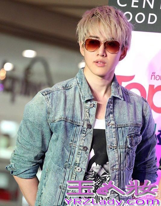 泰版的《浪漫满屋》在微博上刮起了一股小清新风，收视率也居高不下，与宋慧乔Rain主演的《浪漫满屋》不相上下，都得到了许多粉丝的喜爱。在剧里亲密无间的李海娜Mike，在私底下也非常亲密哦！喜欢他们的朋友可以来看看哦！