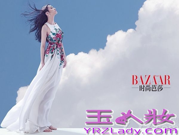 近日，姚晨《时尚芭莎》最新春季封面写真大片曝光。身着五彩图纹修身短裙的姚晨，在云间漫步穿梭，恍如身处天空之城，笑容温暖活力十足，洋溢着春天气息。