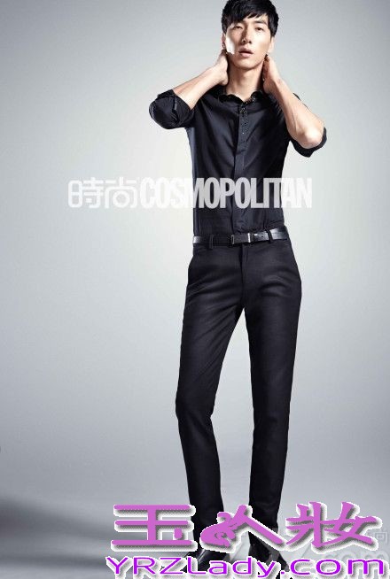 《爸爸去哪儿》第一季的播出让五位爸爸和小孩大红大紫，下面带来五位爸爸为的五位爸爸为Cosmo China拍摄写真，林志颖、天亮、郭涛、王岳伦彰显型男魅力，马脸长腿张亮感觉都要冲出画面了。