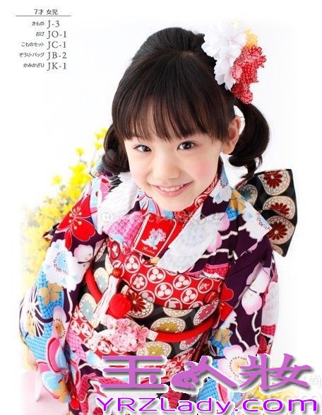 芦田爱菜是日本极具人气的童星，因主演电视剧《Mother》而走红，其出色的演技也让人叹为观止，后出演好莱坞大片《环太平洋》而走红世界，现有新作品《明天妈妈不在》，剧中暗黑题材引起了广泛关注。剧中芦田爱菜或萌或霸气的形象，也让许多人所热棒哦！