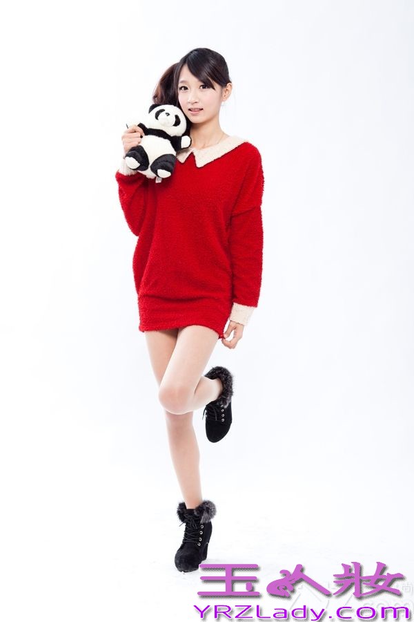 15歲小才女許雅涵日前公開的新年照,成功以