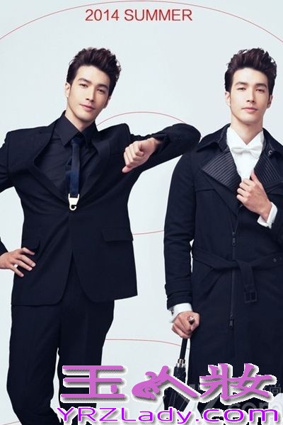 郭敬明的《小时代》由小说改编成的电影，今天就已拍成了第三，由此可见是有多火热，而近期这部人气影片《小时代3》首度曝光一组宫洺、Kitty的角色定妆照，锦荣和商侃分别身着数款惊艳华服，以17种造型完美诠释职场人物。定妆照出，更是引来众多粉丝的尖叫，可想而知大家是多么期待这部剧的上映啊！