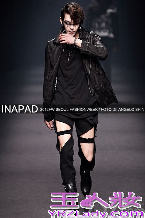 2012年，加入SidusHQ公司，正式更名为金宇彬。同年，他在SBS电视剧《绅士的品格》中饰演喜欢女主角的叛逆学生金东侠，开始以演员的身份为人熟知。其后，在KBS电视剧《学校2013》中饰演面恶心善的转学生朴兴秀而迅速窜红。

2013年，在SBS大热电视剧《继承者们》中，饰演崔英道一角，因展现出独特的男性魅力而成为话题。此外，由他主演的电影《朋友2》更是获得了票房和口碑的双丰收。