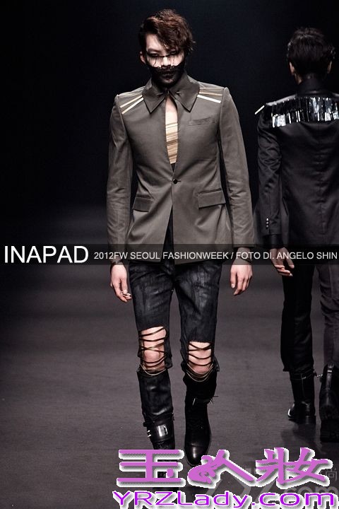 2012年，加入SidusHQ公司，正式更名为金宇彬。同年，他在SBS电视剧《绅士的品格》中饰演喜欢女主角的叛逆学生金东侠，开始以演员的身份为人熟知。其后，在KBS电视剧《学校2013》中饰演面恶心善的转学生朴兴秀而迅速窜红。

2013年，在SBS大热电视剧《继承者们》中，饰演崔英道一角，因展现出独特的男性魅力而成为话题。此外，由他主演的电影《朋友2》更是获得了票房和口碑的双丰收。