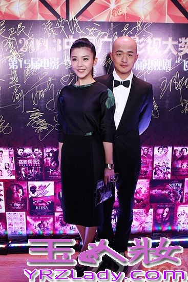 26日晚，由国家广播电影电视总局主办的第十五届中国电影华表奖颁奖盛典在北京央视新址隆重举行。赵薇导演处女作电影《致我们终将逝去的青春》共获得最佳新人男女演员、优秀青年电影创作奖三项入围。而一直被称为“薇女郎”的新晋女演员杨子姗，凭借电影《致青春》中女一号“郑微”的角色，在本届华表奖新人演员提名者中脱颖而出，摘得新人女演员奖。