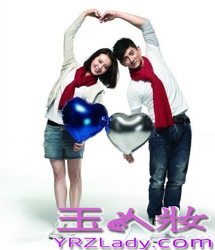 自吴奇隆刘诗诗公布恋情以来就备受媒体关注，同台现身某颁奖礼秀恩爱,贴脸送吻更是惹惊叫。今天为大家分享一组吴奇隆刘诗诗情侣写真，真心的祝福他们永远幸福，相爱到老。