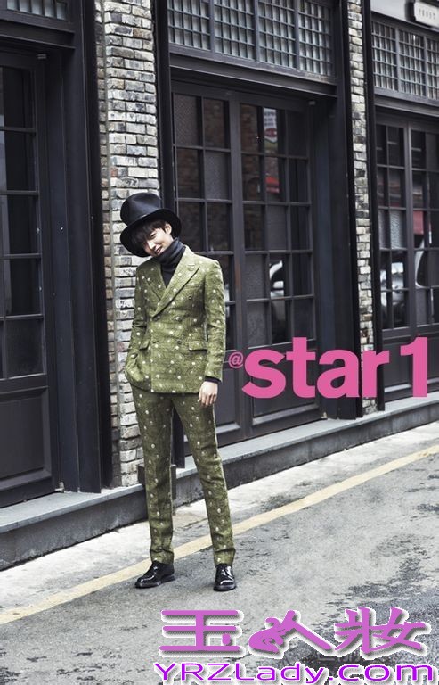 韩星李敏镐现在在韩国可是大热的趋势，无人能挡的感觉，在2013《SBS演艺大赏》中荣获各种大奖，真真是拿奖拿到手软的感觉。话说韩星李敏镐如此受欢迎可离不开那迷人又帅气的外表，还有那大长腿，光只是看看都心动到不行。