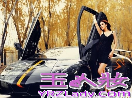 因为参演《人鱼帝国》，《非诚勿扰2》的王馨漪，被大多数导演所青睐，也曾多次拍摄过《 昕薇》、《红粉佳人》等时尚杂志，她拥有清纯可爱的面庞和性感妩媚的瓜子脸，让无数宅男为之倾倒，下面小编带你来看看车模王馨漪展现完美曲线，美女写真图片超养眼！