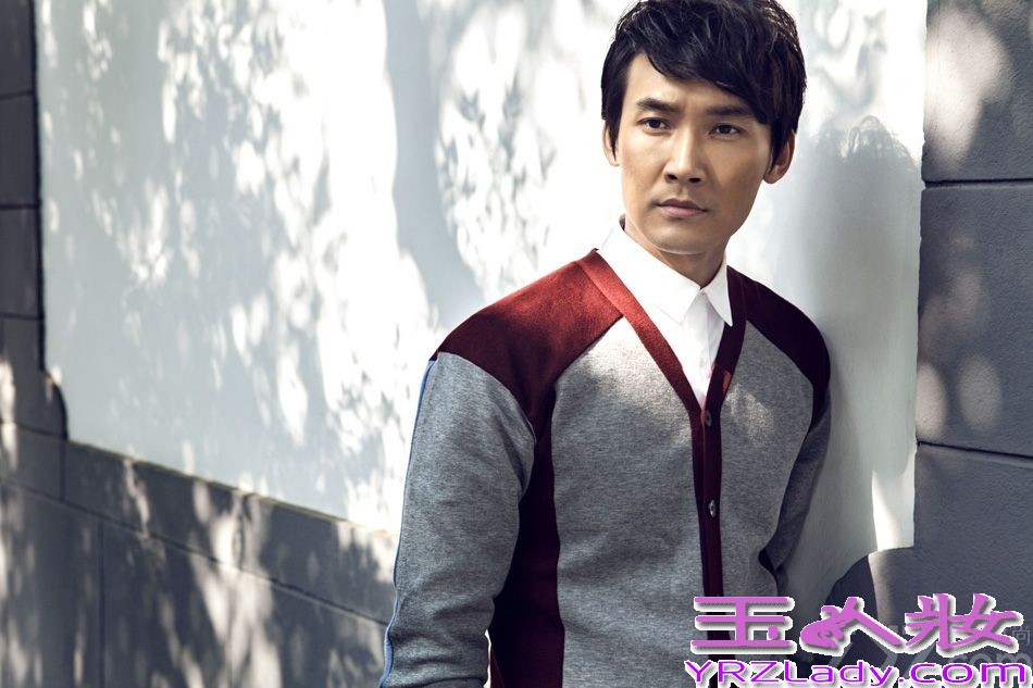 近日，演员张铎曝光一组冬日温暖写真，片中张铎化身阳光型男，尽显时尚魅力。由张铎、刘涛主演的电视剧《老有所依》正在浙江、北京、东方、天津、安徽五家卫视热播。