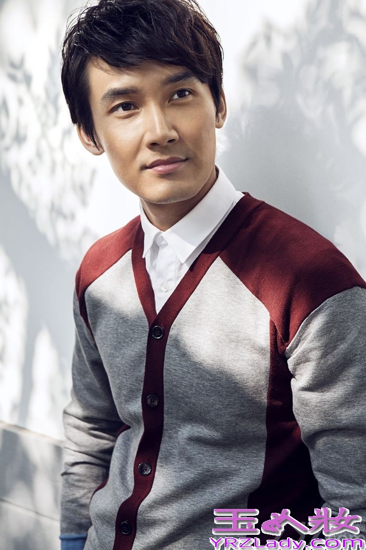 近日，演员张铎曝光一组冬日温暖写真，片中张铎化身阳光型男，尽显时尚魅力。由张铎、刘涛主演的电视剧《老有所依》正在浙江、北京、东方、天津、安徽五家卫视热播。