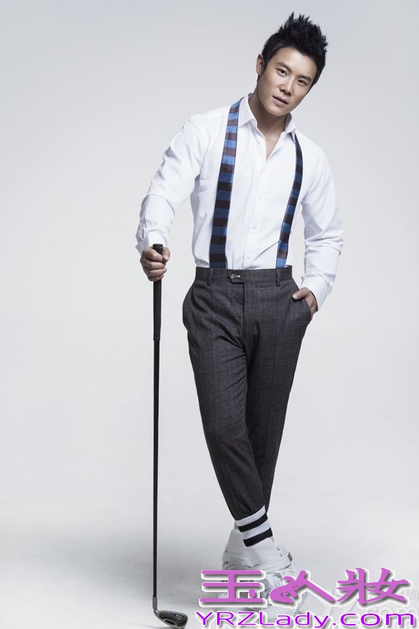 青春时尚型男计耀胜一直在挑战自我，敢于突破不同风格。2013年深秋，计耀胜特别推出了一组时尚大片。凭借演艺圈男艺人少见的性感身材，完美演绎多面型男，全新解读型男标准。
该组时尚大片由中国资深摄影师和造型师一手打造，计耀胜分别尝试了雅痞绅士、优雅度假、完美型男、活力青春、性感狂野5种不同风格造型，以优雅、温柔、霸气、专注等多种风格展现出女性眼中最具魄力的优质型男，将自身魅力发挥地淋漓尽致。镜头下的计耀胜魅力十足，时而沉稳内敛、忧郁扮酷，时而天真烂漫、动感率性，自信地演绎了新一代型男的优质独特个性。