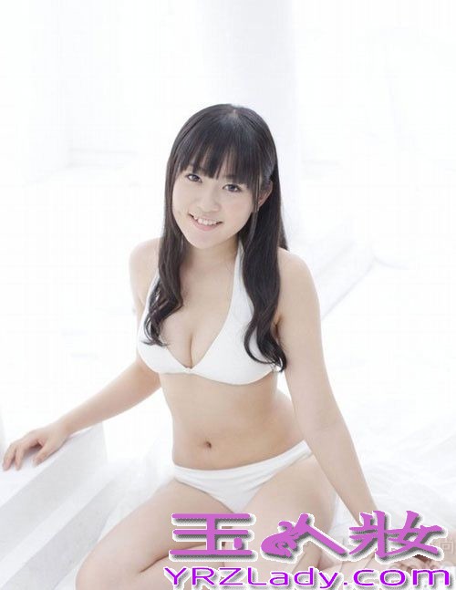 AKB48是日本当红组合，是世界上最多成员的流行团体，也是在最短时间内迅速上位的团体，成为了亚洲最为引人瞩目的天团，48名美少女的性感比基尼写真，你更爱谁呢！