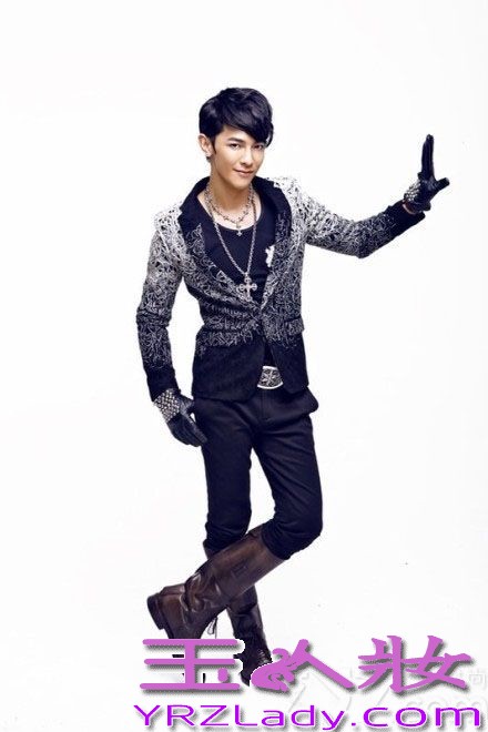 10日下午15:50分，孙敬媛连续更新两条微博“恭喜恭喜，大东儿真帅，祝《我的男男男男朋友》影片大麦，微博喊话替徒弟汪东城新片呐喊助威。据了解，汪东城与孙敬媛两人私下“师徒”相称关系非同一般，“师傅”孙敬媛潮牌服装刚上市不久，汪东城就替师傅帮忙，并且北京演唱会及各种发布会所穿服装都是师傅公司制作的品牌。另一条微博孙敬媛也是恭贺汪东城登socool杂志封面，片中汪东城身穿铆钉皮衣与编织西装展示男神的不同味道。